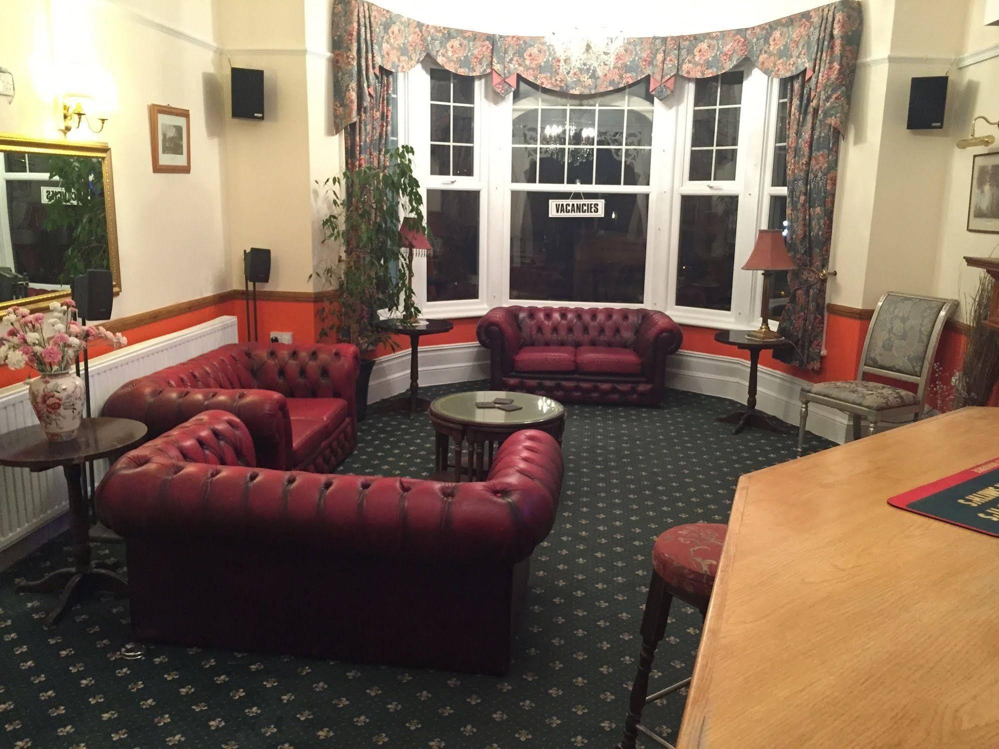 Welbeck Hotel - Close To Beach, Train Station & Southend Airport Exterior foto